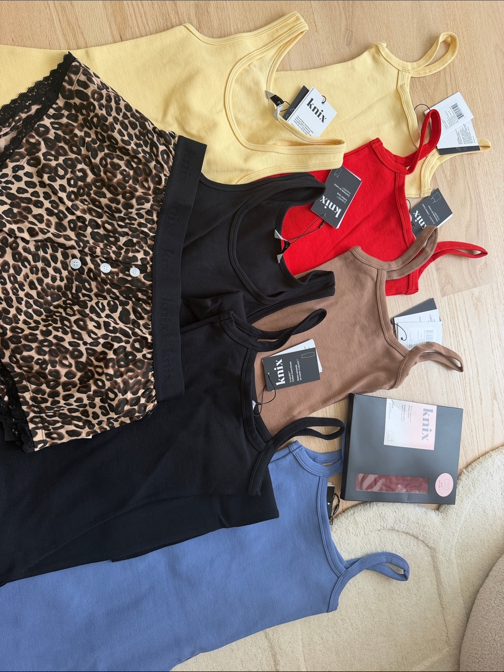 Knix Bundle - NWT